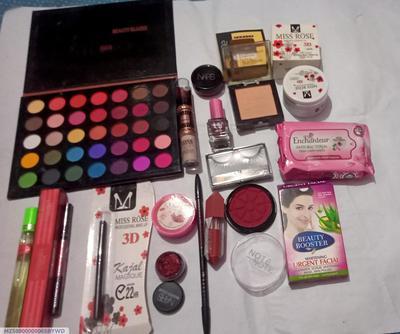 17 in 1 Makeup Deal - Complete Beauty Kit
